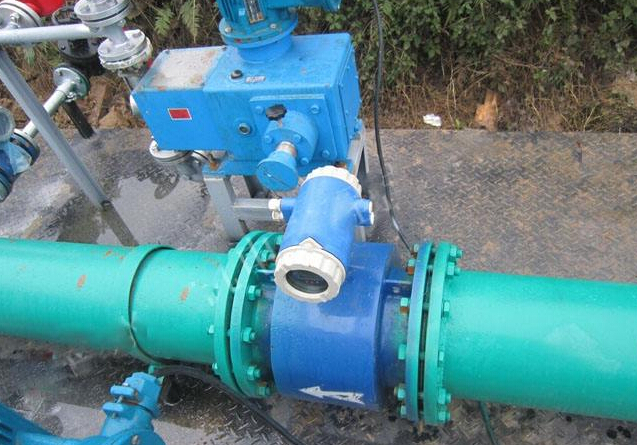 Characteristics of tube electromagnetic flowmeter